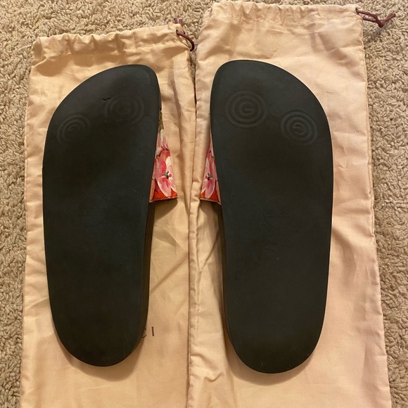 Gucci Slides - Picture 8 of 8